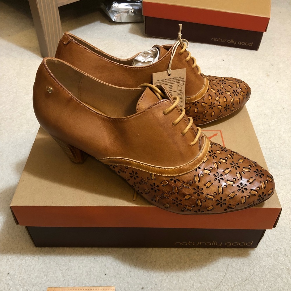 NWT PIKOLINOS cutout wingtip Oxford booties